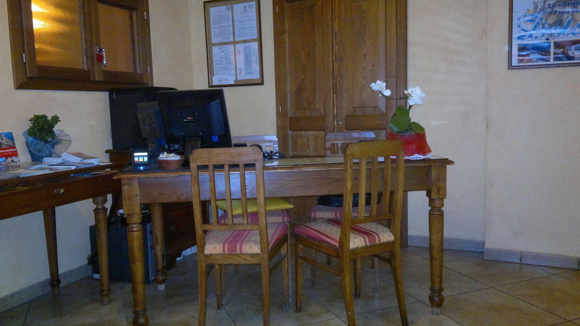 Albergo Ristorante Montebaldo Limone sul Garda Luaran gambar